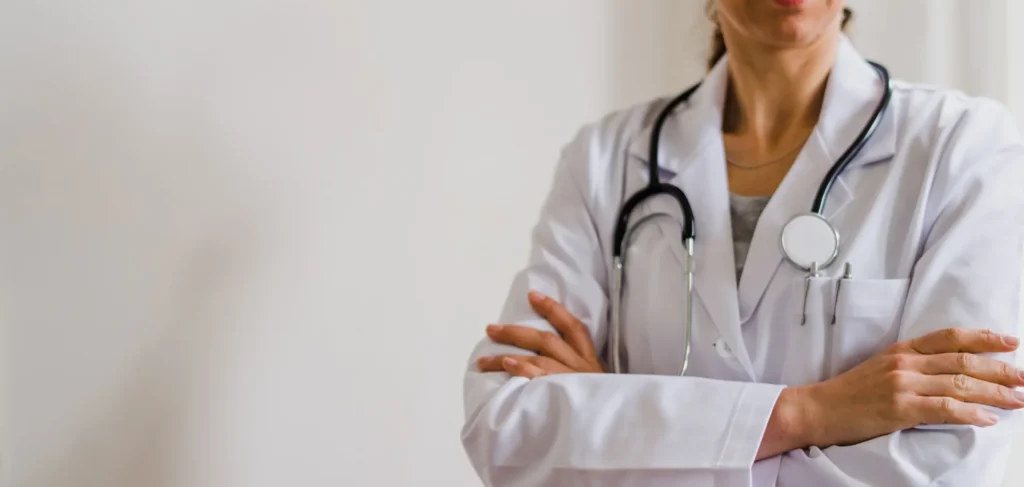 Médecin en consultation – Maison de Santé Medivie à Templeuve-en-Pévèle
